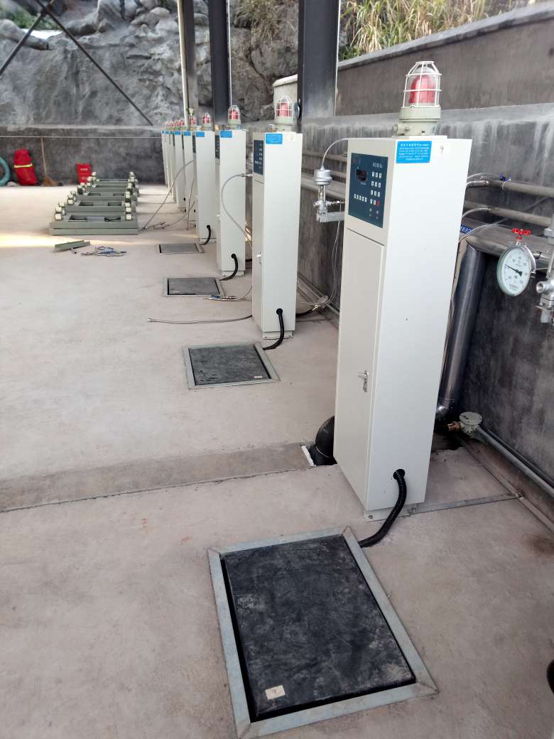120kg二氧化碳定（dìng）量自動灌裝秤多少錢