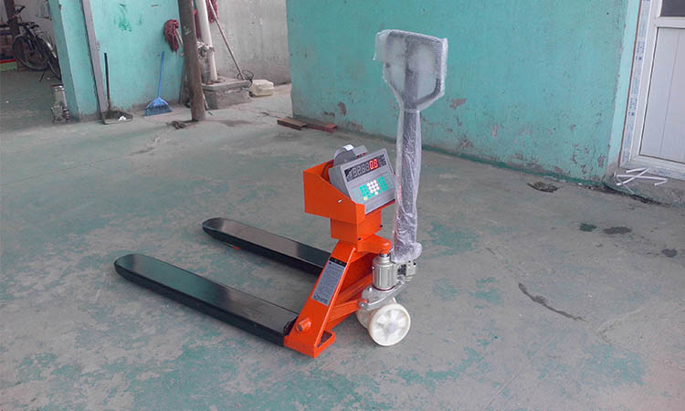 2.5噸帶打印叉車秤 2.5t帶電（diàn）子秤的叉車可打印